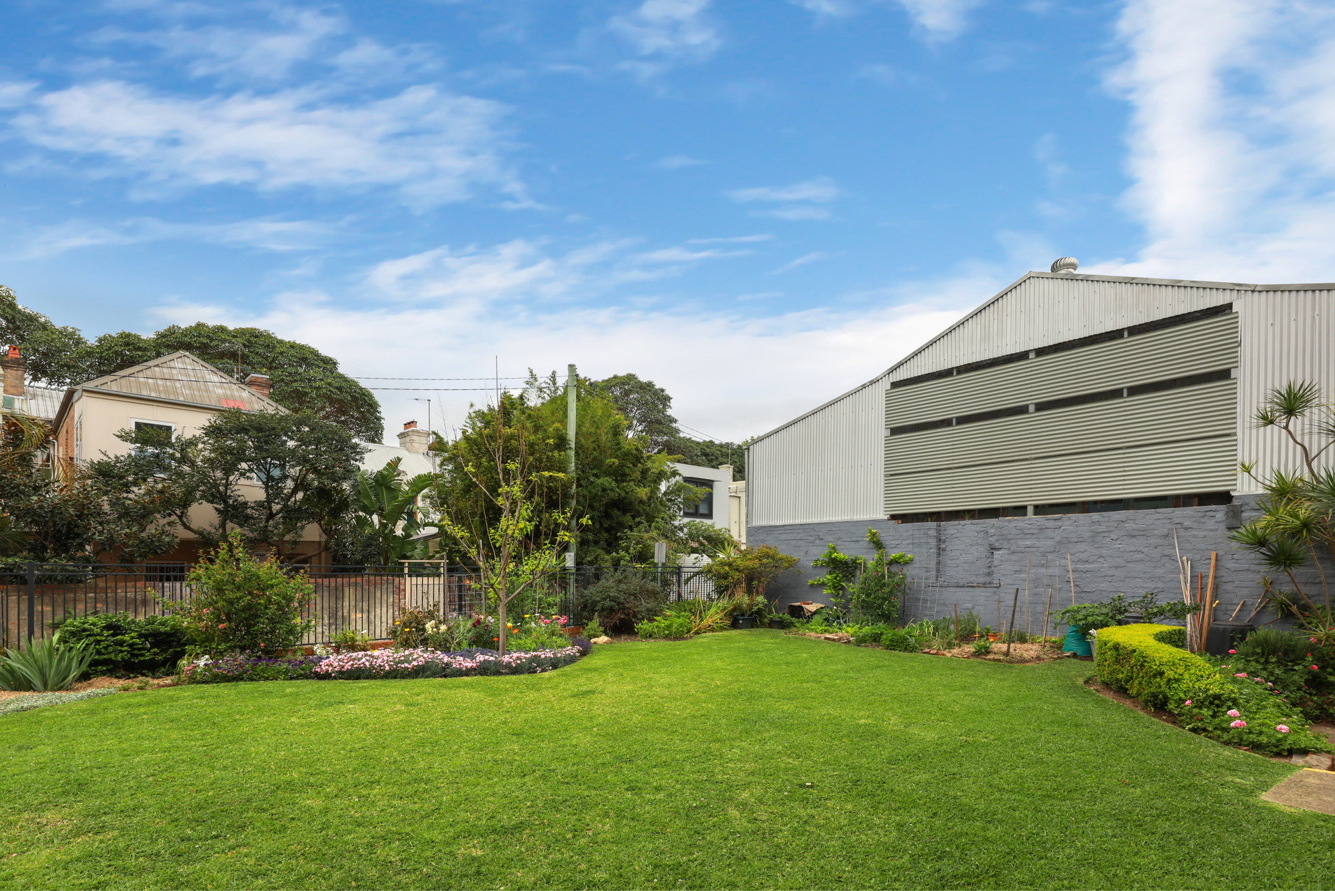 3/24 Clara Street, Erskineville Sold by Raine & Horne Newtown - image 1