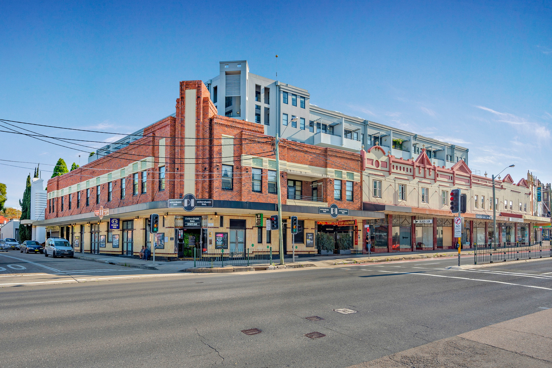 422/1 Phillip St, Petersham Sold by Raine & Horne Newtown - image 1