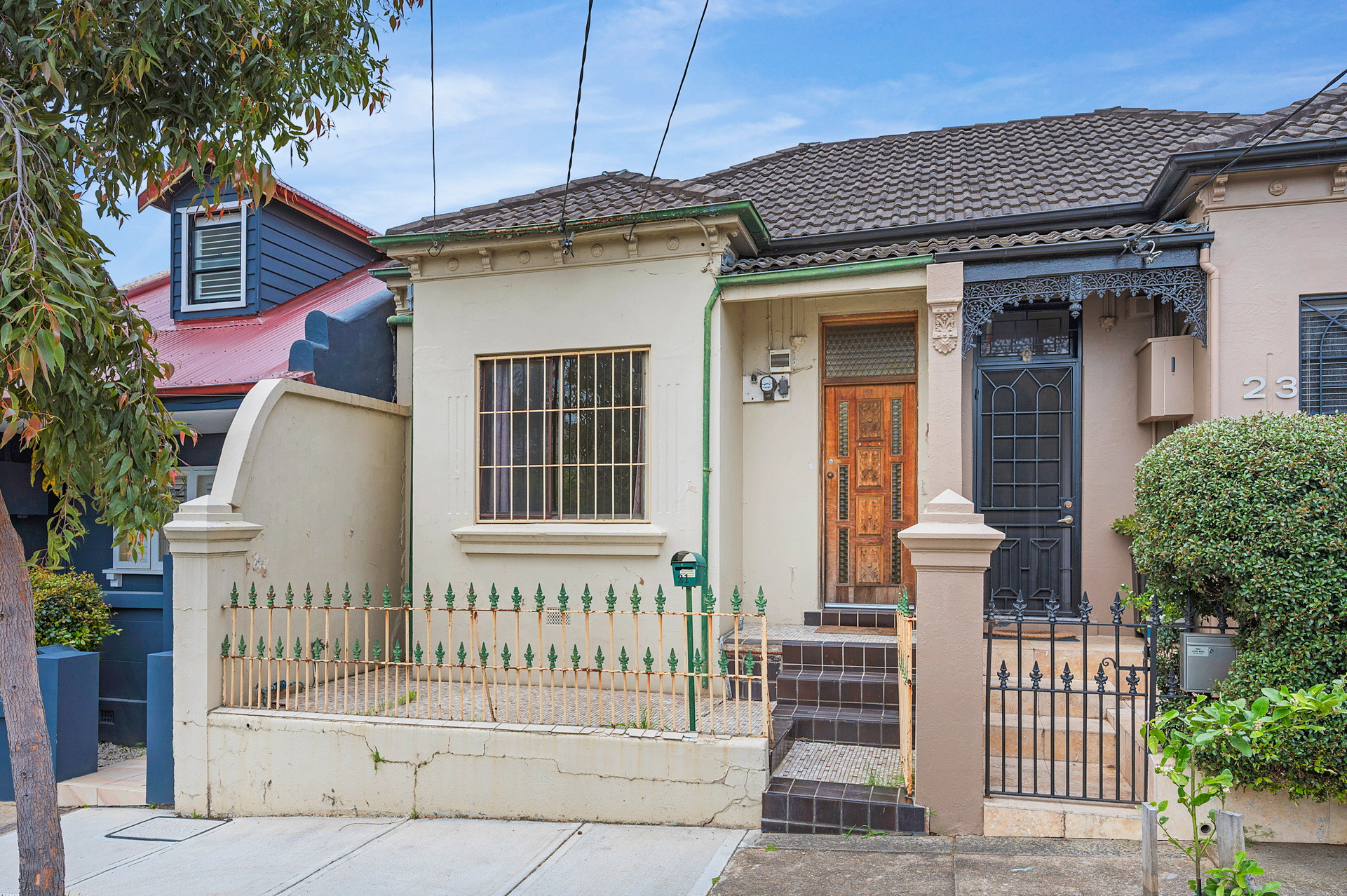 21 Durham Street, Stanmore Sold by Raine & Horne Newtown - image 1