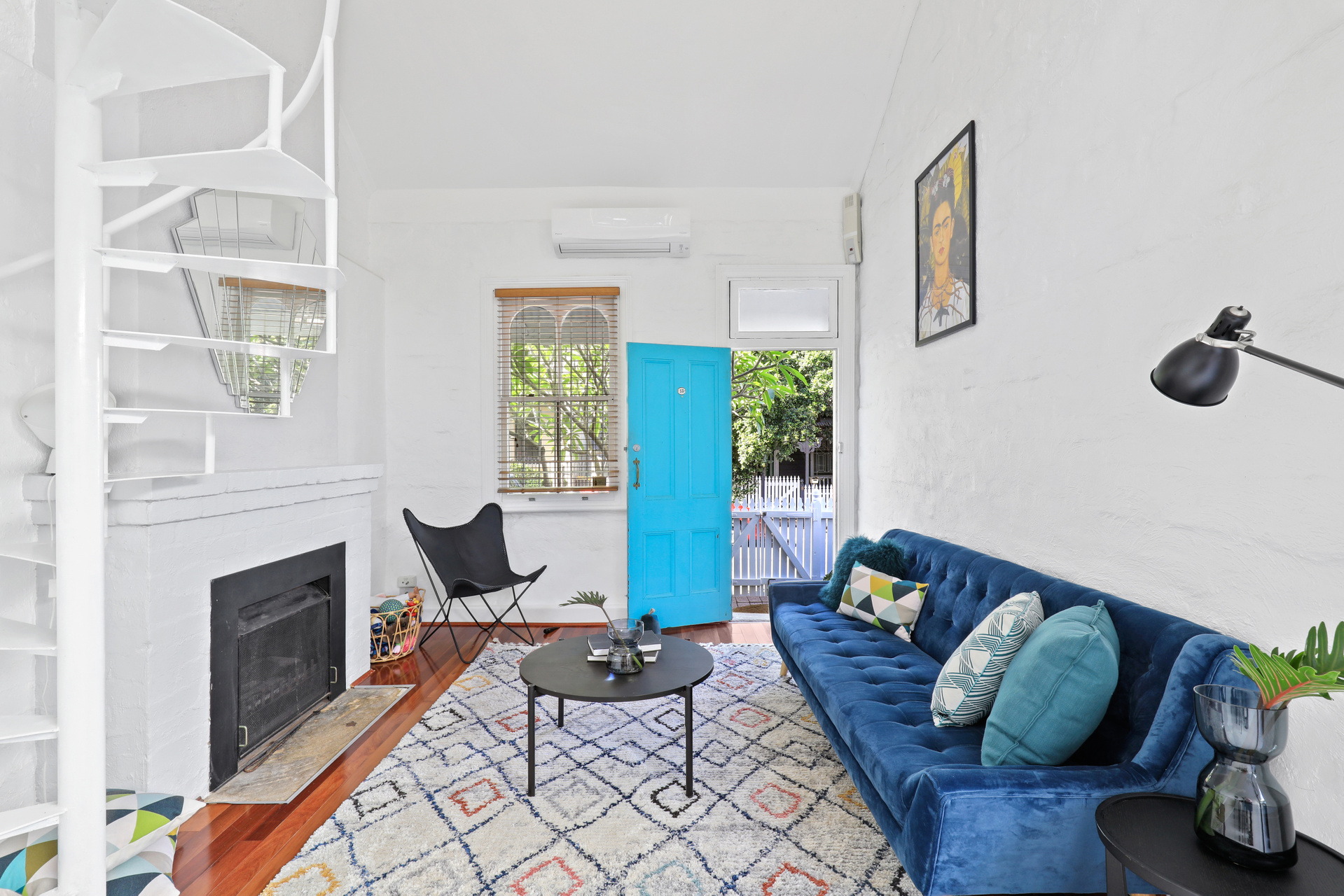 13 Devine Street, Erskineville Sold by Raine & Horne Newtown - image 1