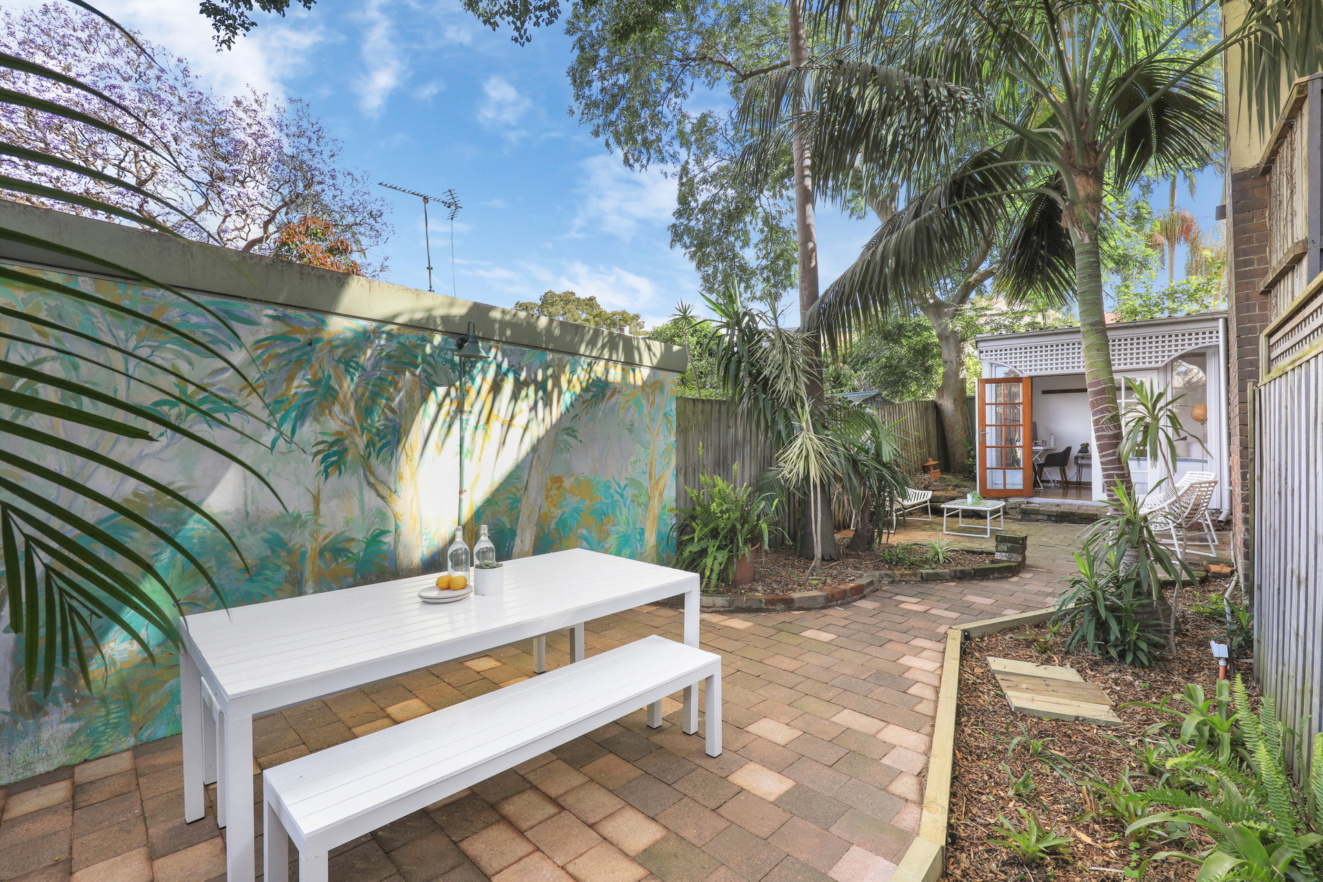 13 Devine Street, Erskineville Sold by Raine & Horne Newtown - image 1