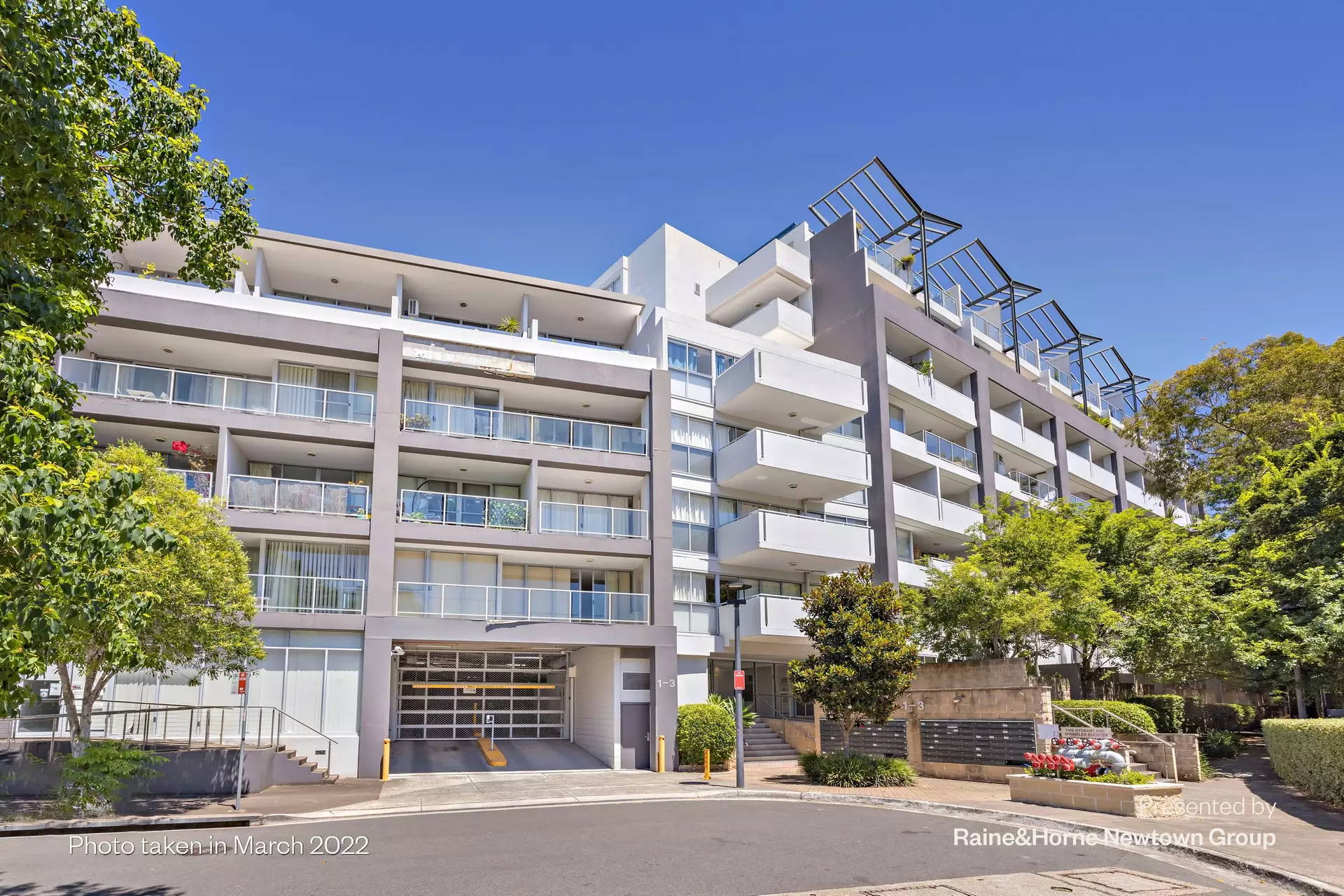 621/1-3 Larkin Street, Camperdown Leased by Raine & Horne Newtown - image 1