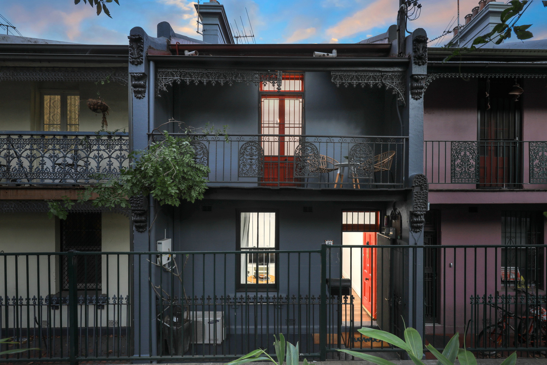 42 Shepherd Street, Chippendale Sold by Raine & Horne Newtown - image 1