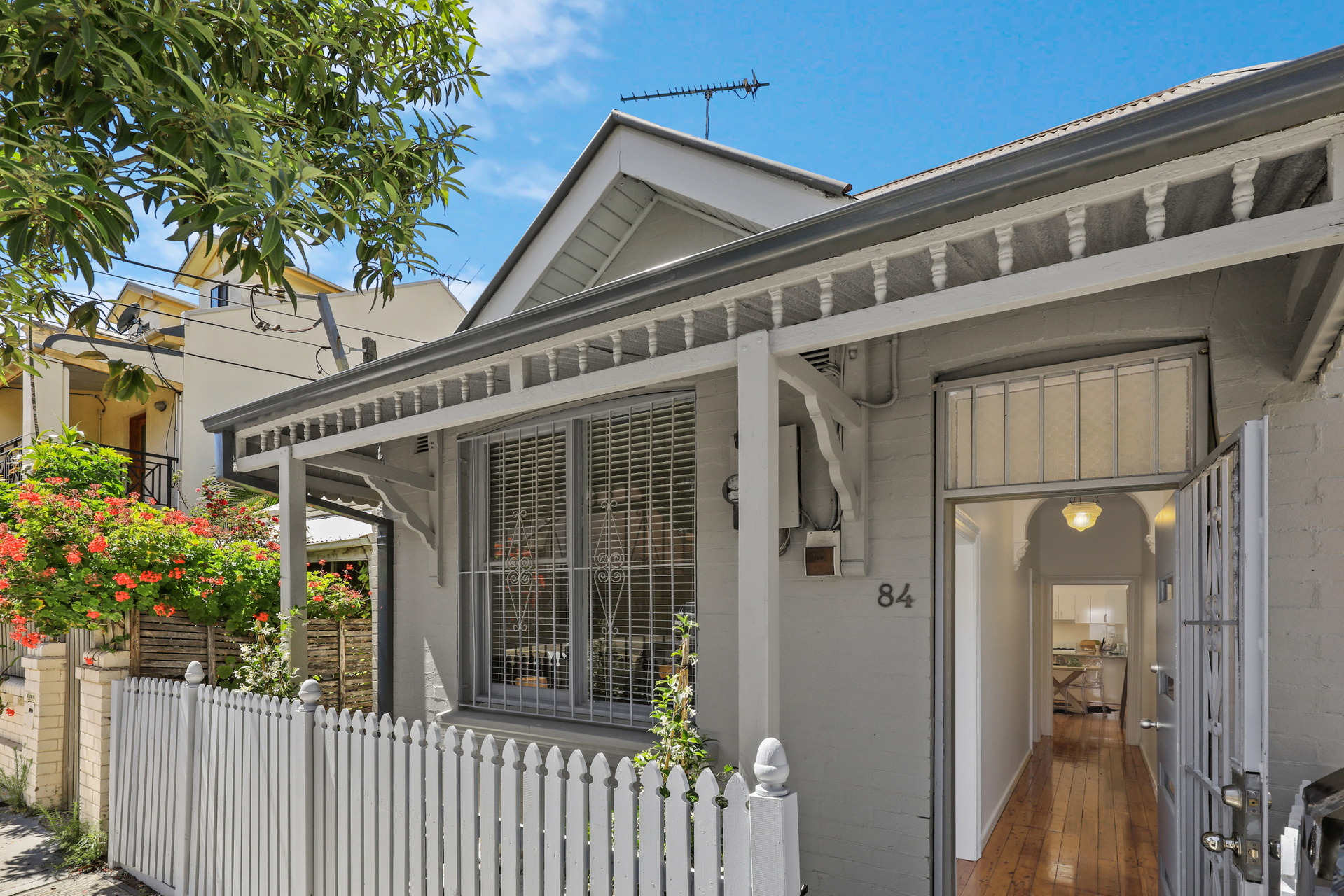 84 Lord Street, Newtown Sold by Raine & Horne Newtown - image 1