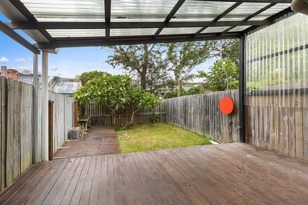 18 Rose Street, Chippendale Leased by Raine & Horne Newtown - image 1