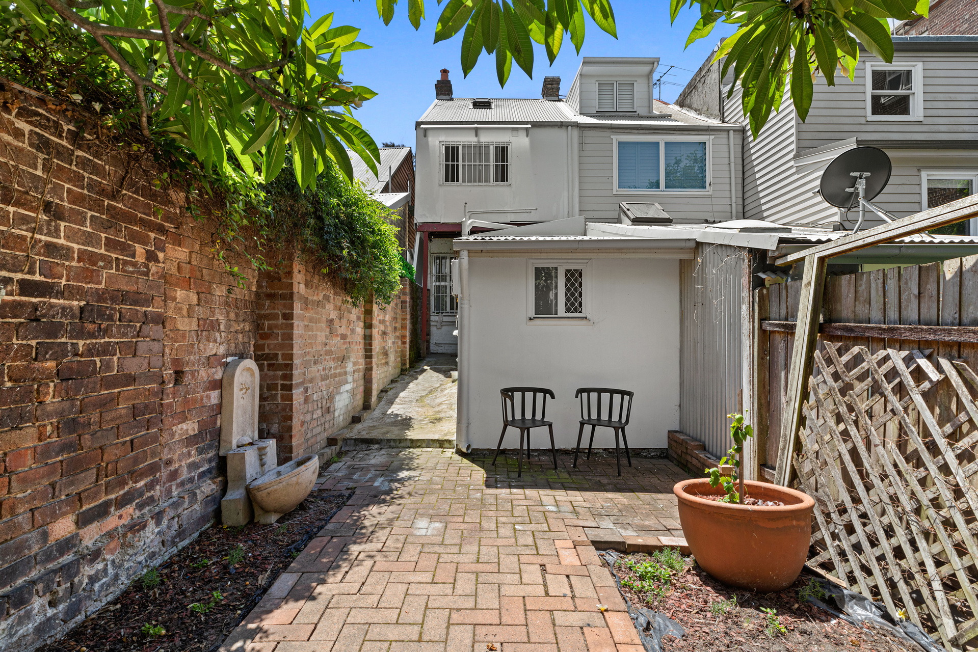 139 Little Eveleigh Street, Redfern Sold by Raine & Horne Newtown - image 1