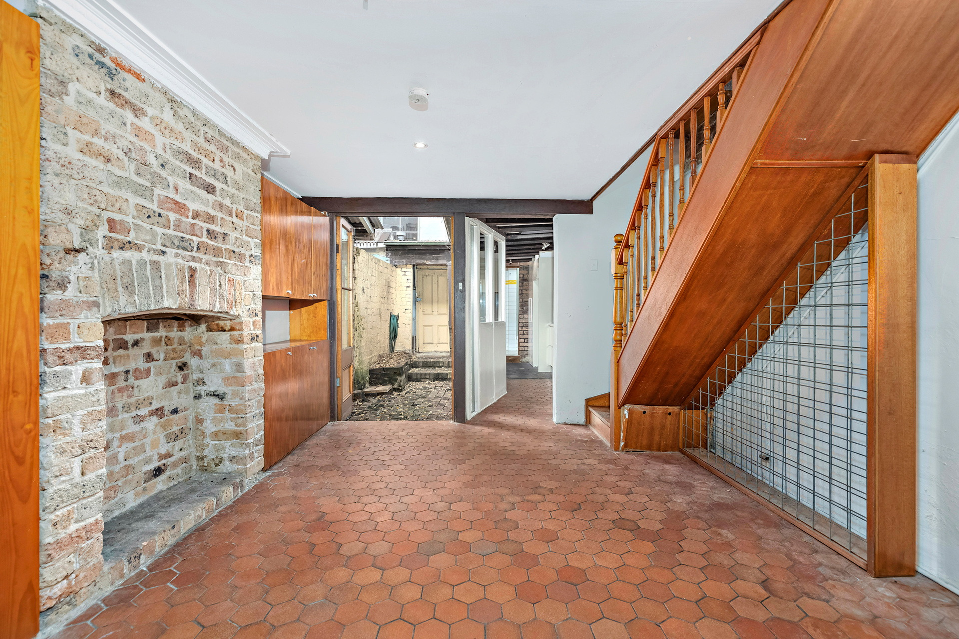 52 Bishopgate Street, Camperdown Sold by Raine & Horne Newtown - image 1