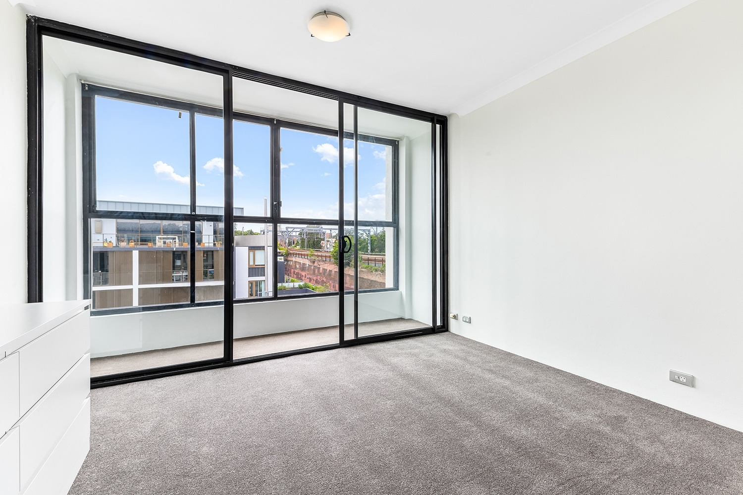 26/1-7 Railway Avenue, Stanmore Sold by Raine & Horne Newtown - image 1