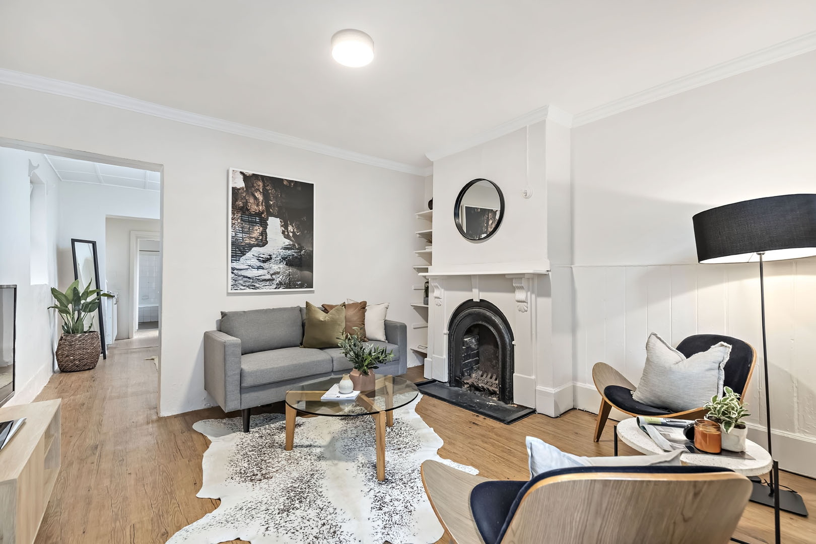 8 Marshall Street, Surry Hills Sold by Raine & Horne Newtown - image 1