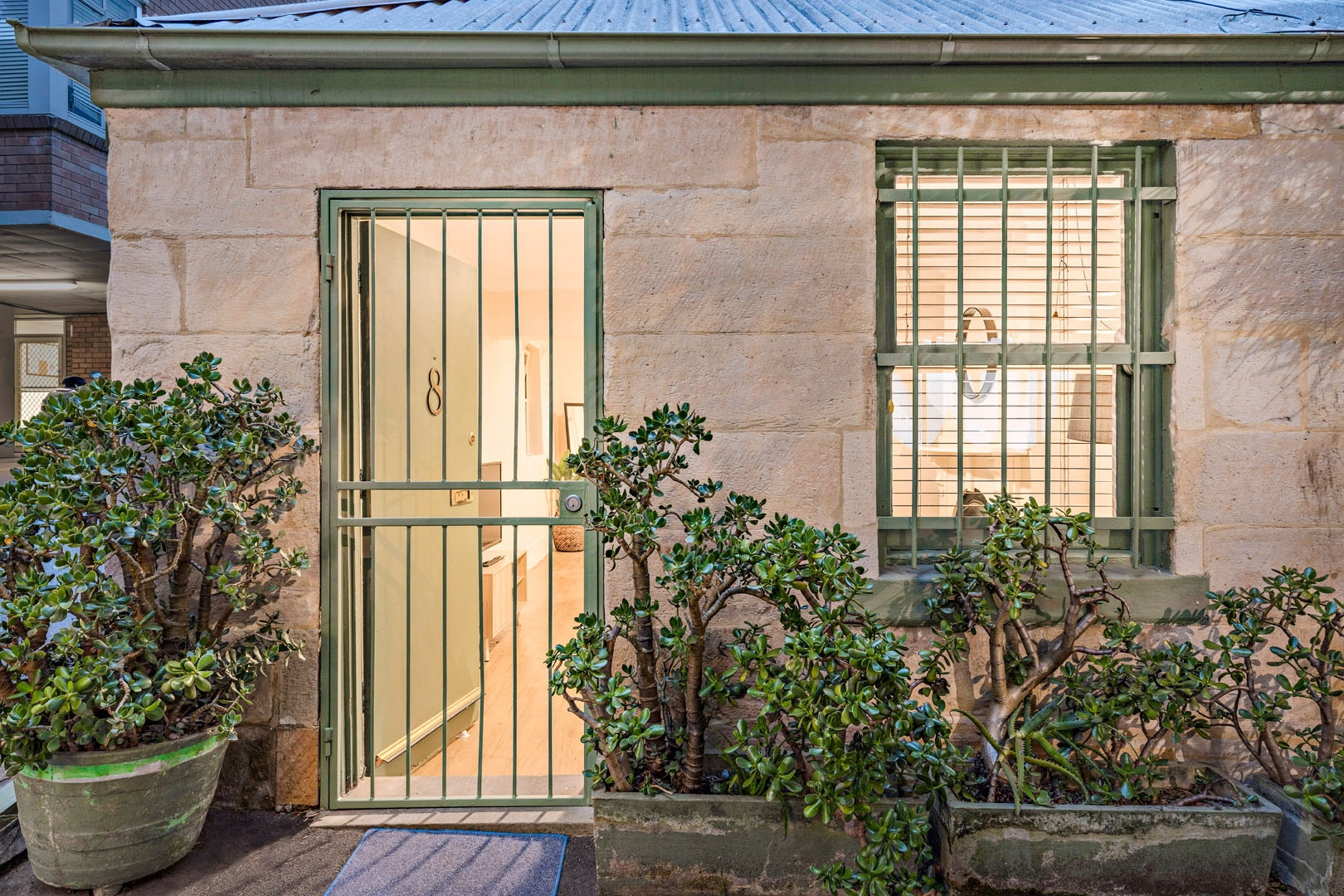 8 Marshall Street, Surry Hills Sold by Raine & Horne Newtown - image 1