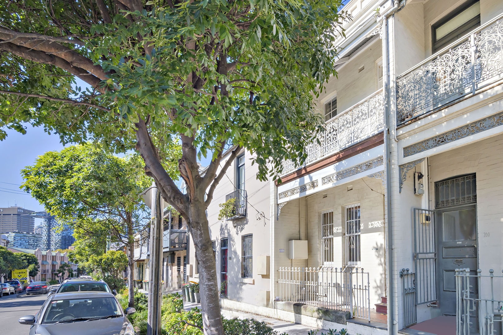 198 Abercrombie Street, Redfern Sold by Raine & Horne Newtown - image 1