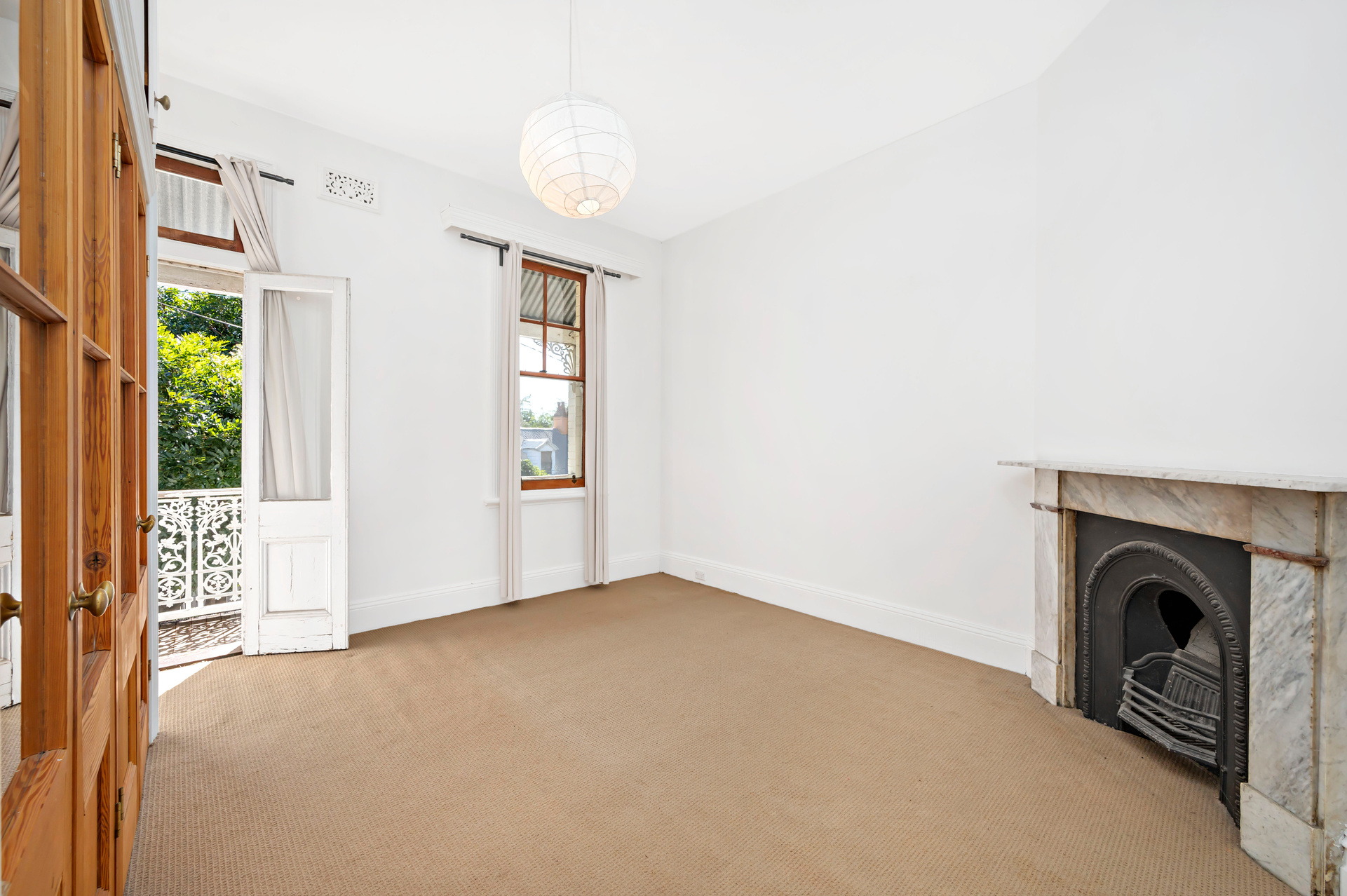 198 Abercrombie Street, Redfern Sold by Raine & Horne Newtown - image 1