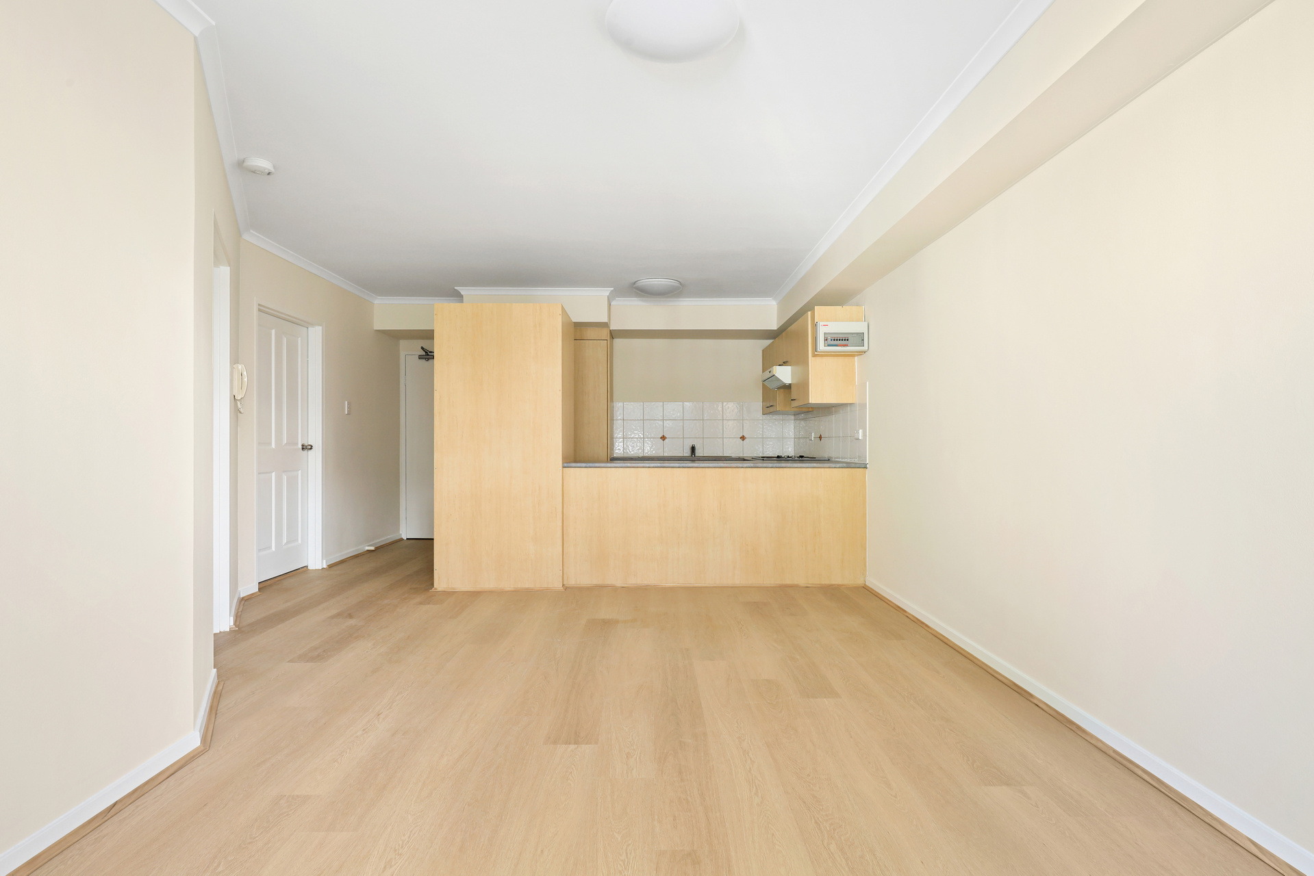 8/252 Abercrombie Street, Redfern Sold by Raine & Horne Newtown - image 1