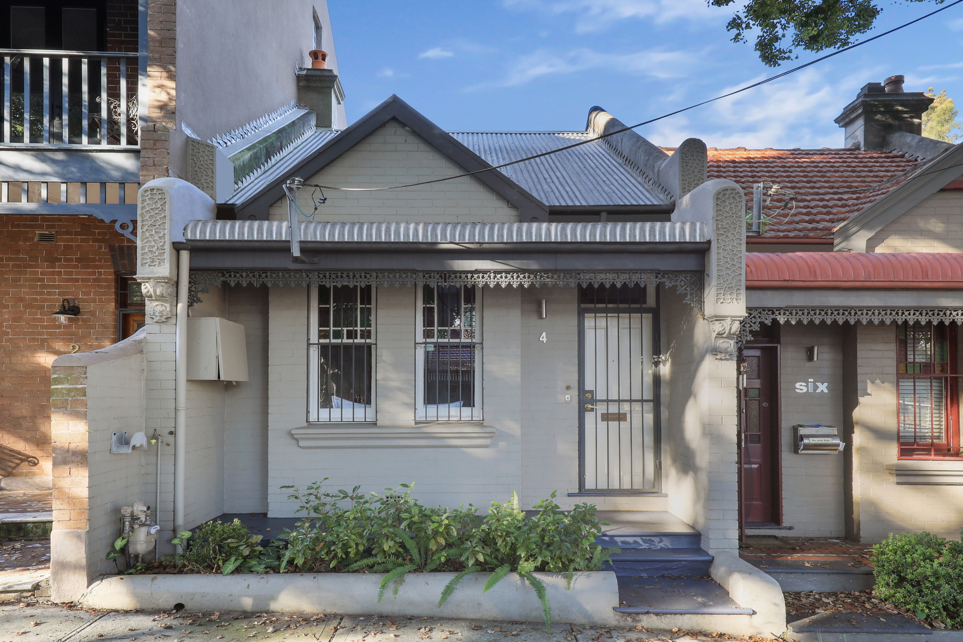 4 Herbert Street, Newtown Sold by Raine & Horne Newtown - image 1