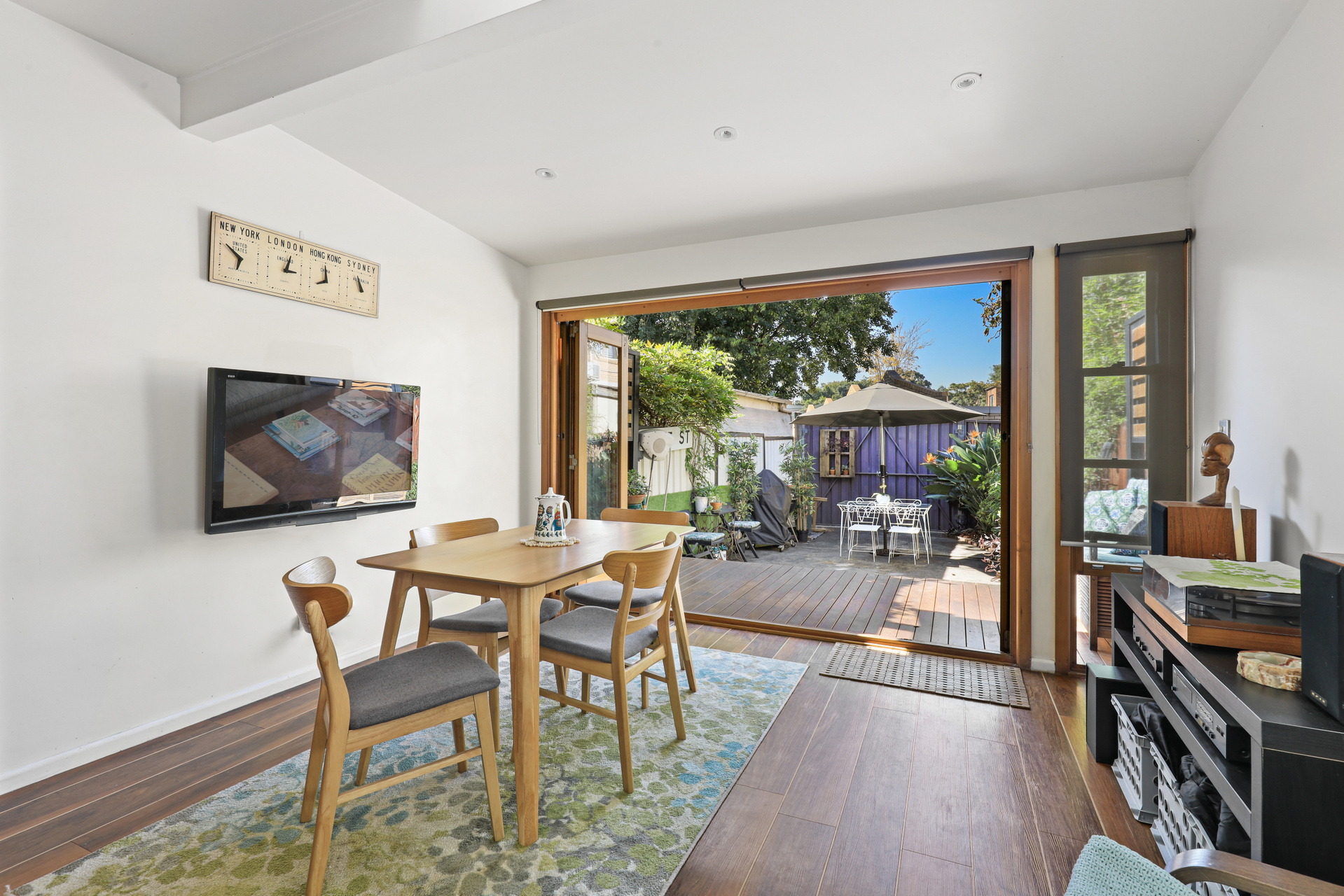 4 Sydney Street, Erskineville Sold by Raine & Horne Newtown - image 1