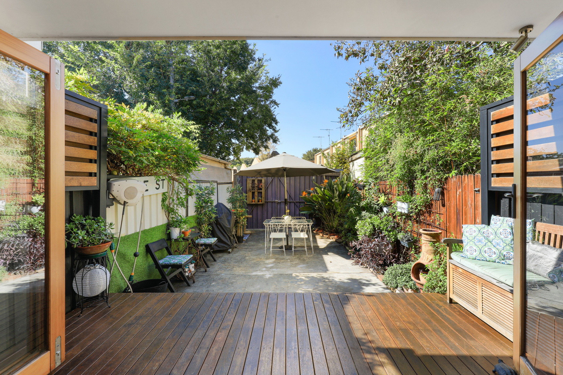 4 Sydney Street, Erskineville Sold by Raine & Horne Newtown - image 1