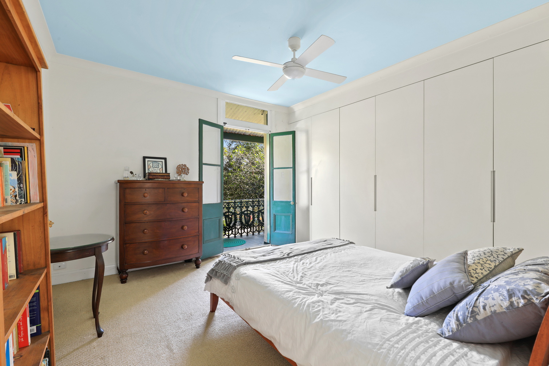 4 Sydney Street, Erskineville Sold by Raine & Horne Newtown - image 1