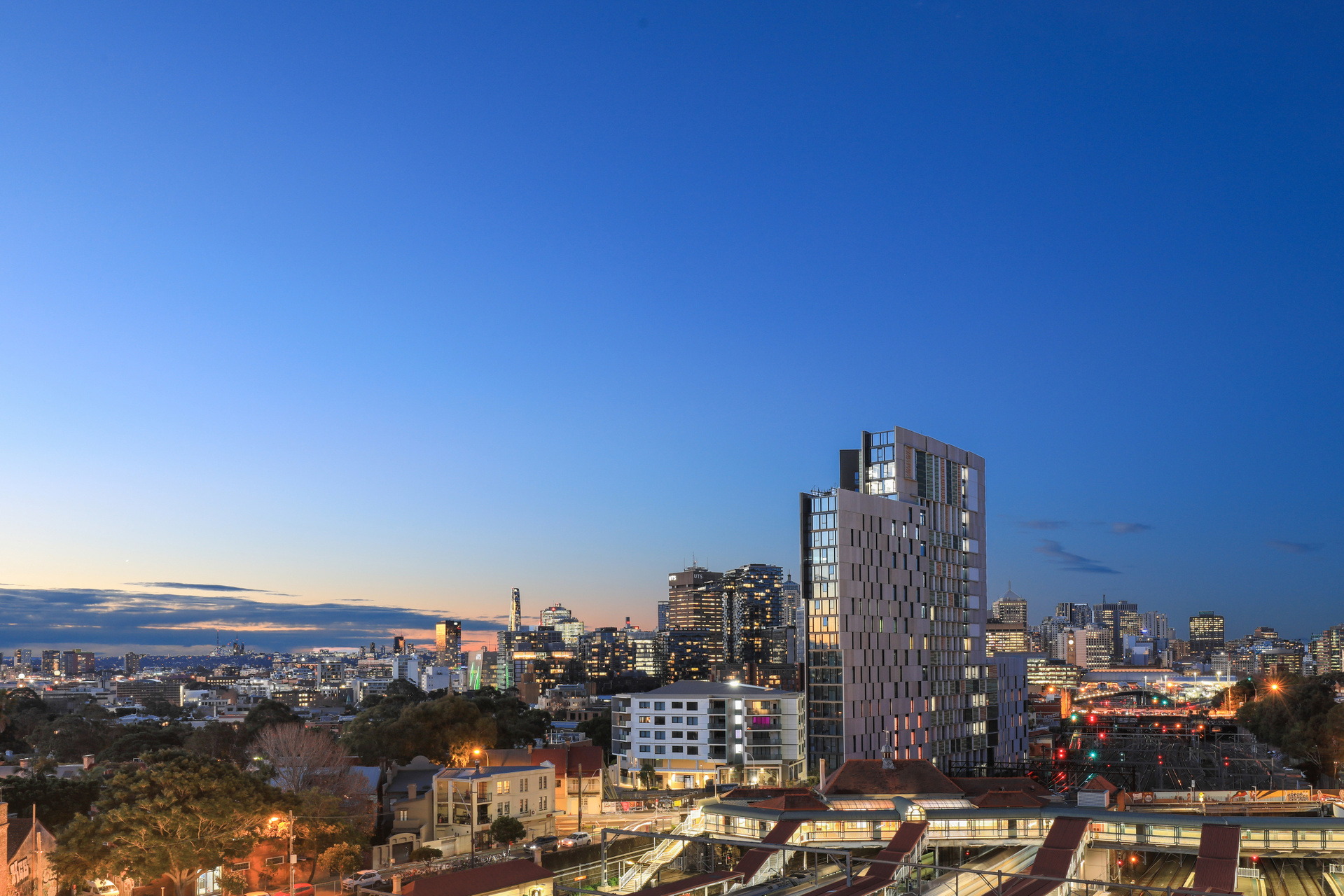 601/1 Marian Street, Redfern Sold by Raine & Horne Newtown - image 1