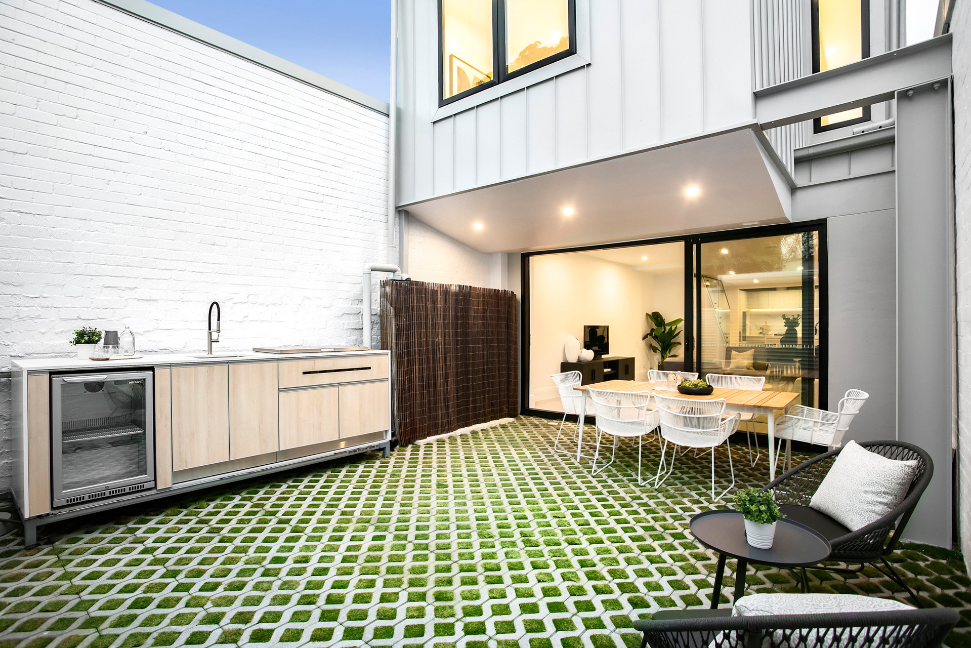 309 Belmont Street, Alexandria Sold by Raine & Horne Newtown - image 1