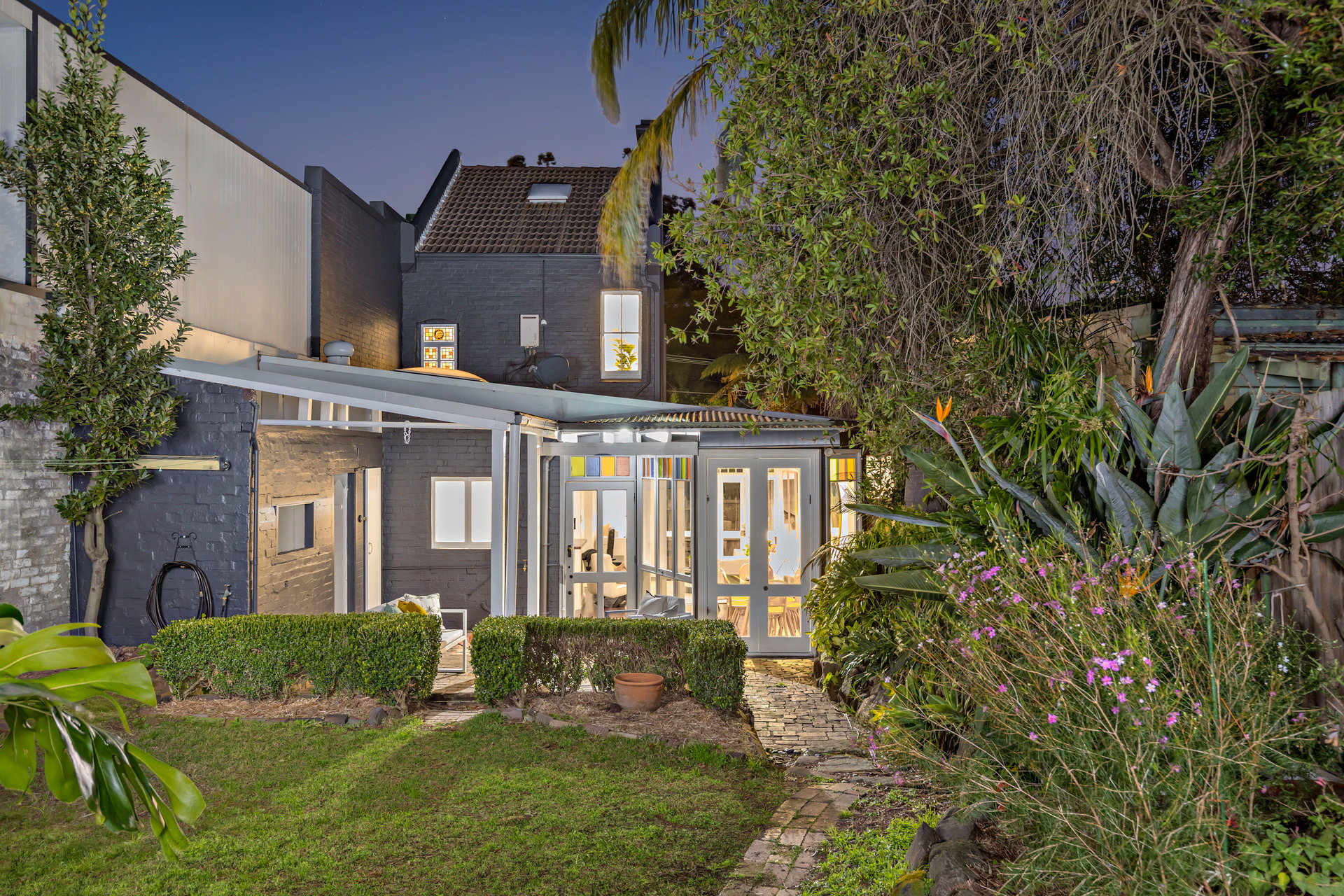 29 Darley Street, Newtown Sold by Raine & Horne Newtown - image 1