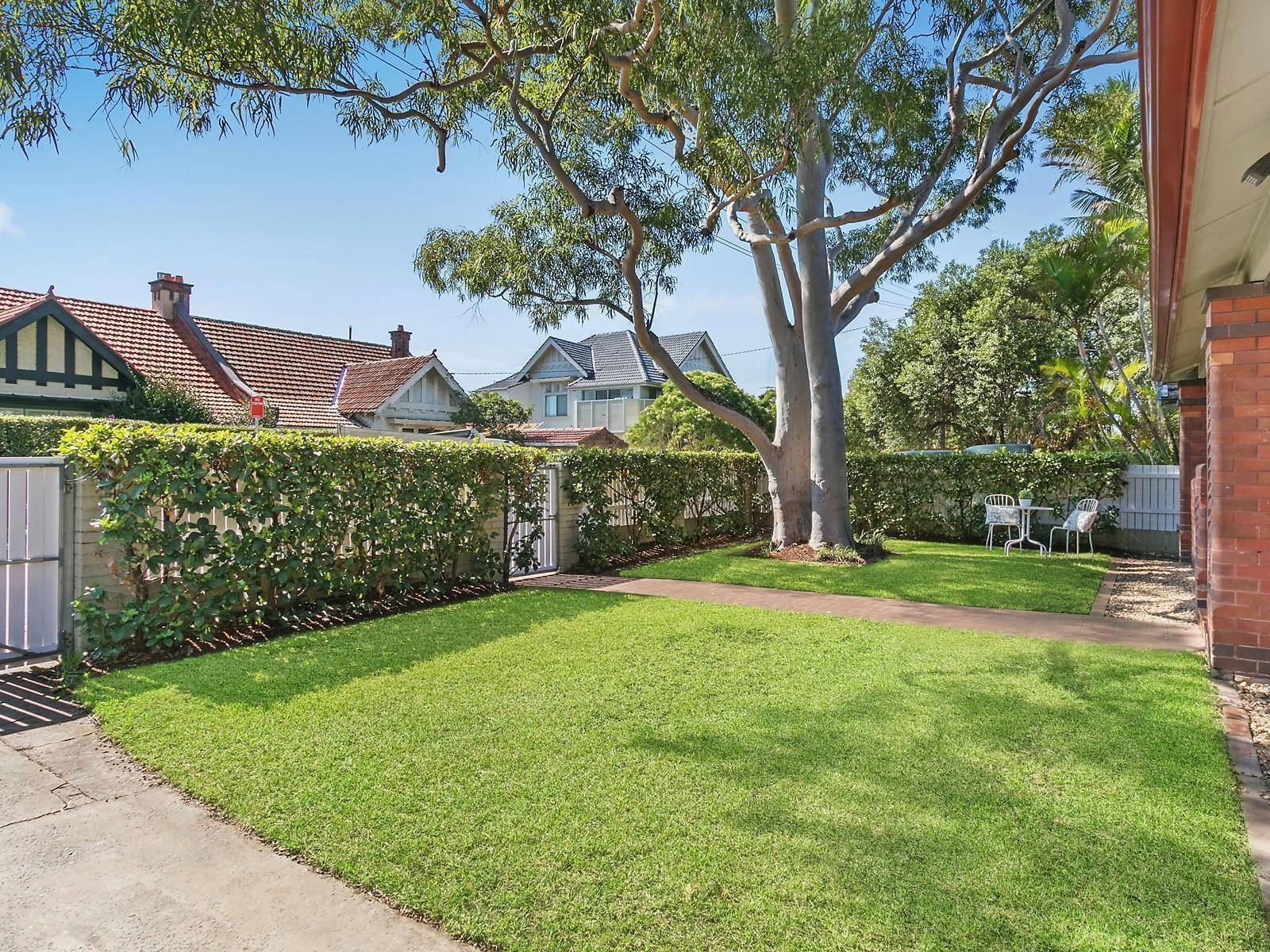 86 Piper Street, Lilyfield Sold by Raine & Horne Newtown - image 1