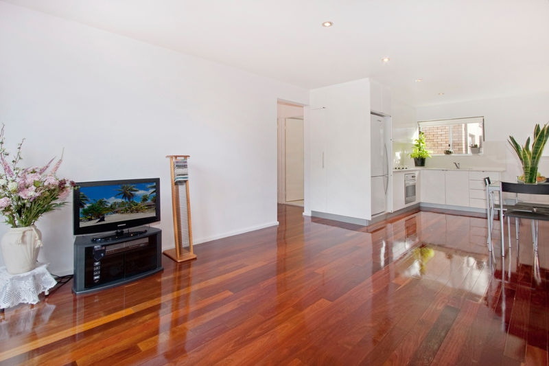 10/7-17 Newton Street, Alexandria Sold by Raine & Horne Newtown - image 1