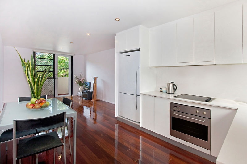 10/7-17 Newton Street, Alexandria Sold by Raine & Horne Newtown - image 1