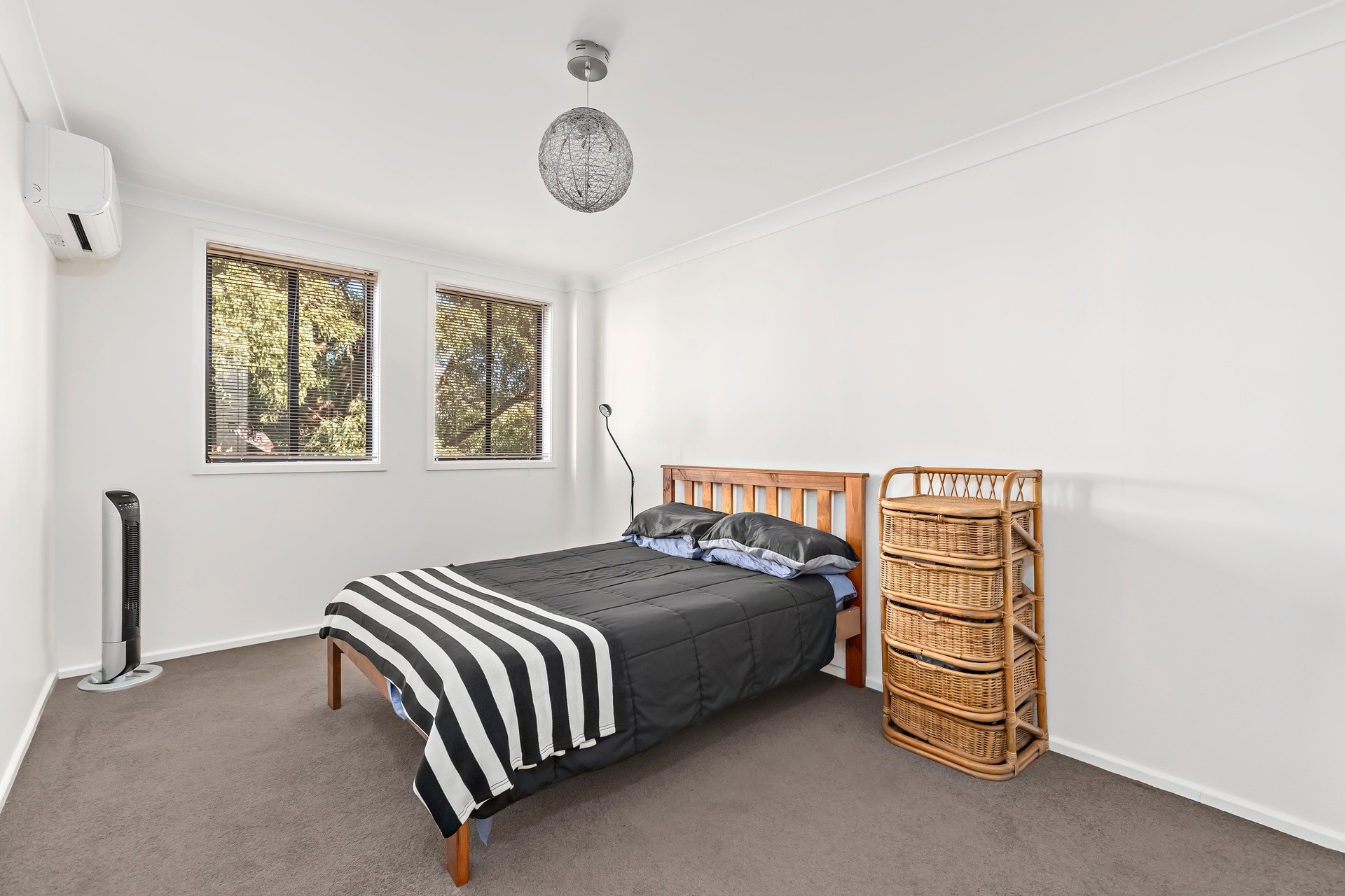 75/3 Williams Parade, Dulwich Hill Sold by Raine & Horne Newtown - image 1