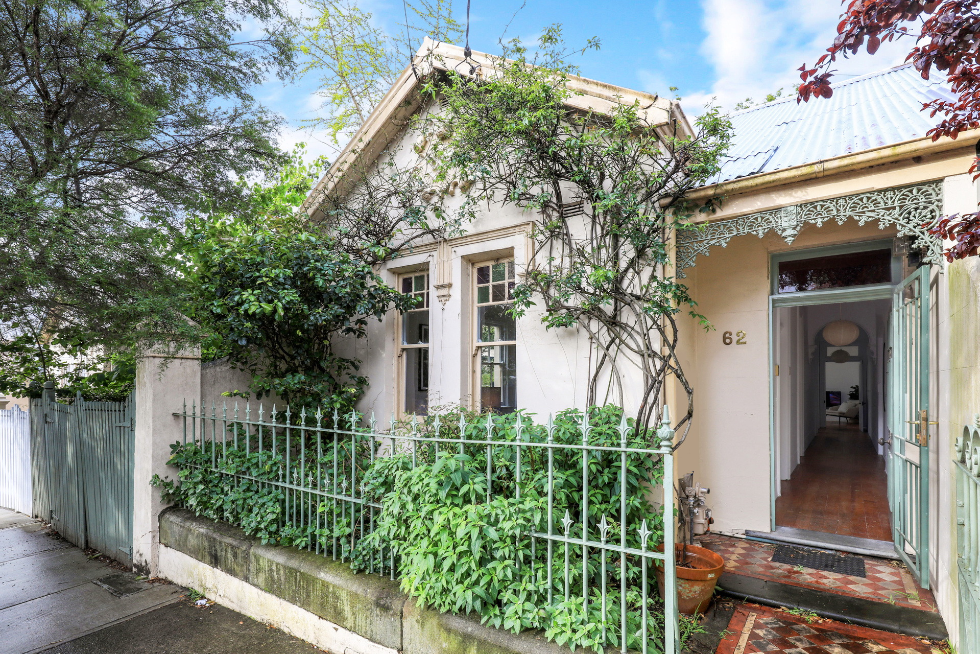 62 Denison Street, Camperdown Sold by Raine & Horne Newtown - image 1