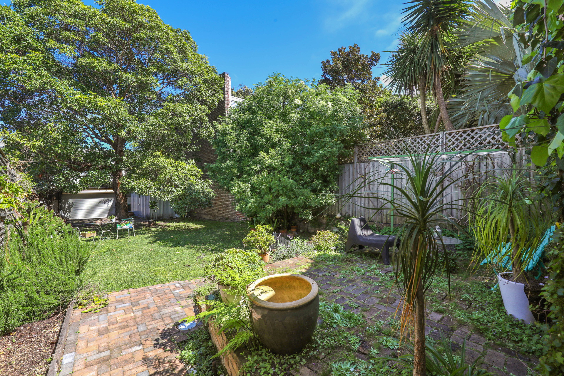 42 Newington Road, Marrickville Sold by Raine & Horne Newtown - image 1