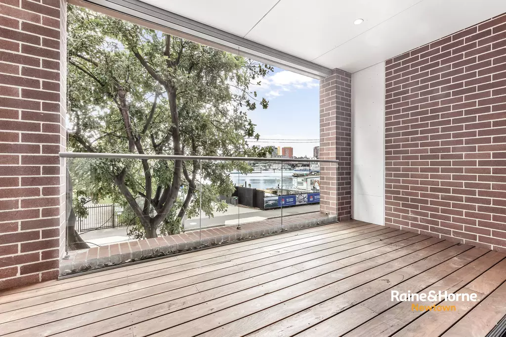 9/4-8 Bridge Road, Glebe Leased by Raine & Horne Newtown