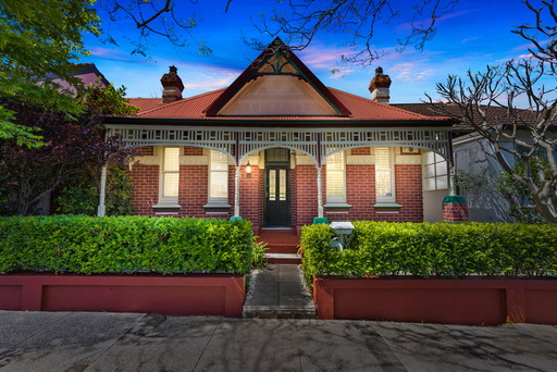 8 Cardigan Street, Camperdown Sold by Raine & Horne Newtown