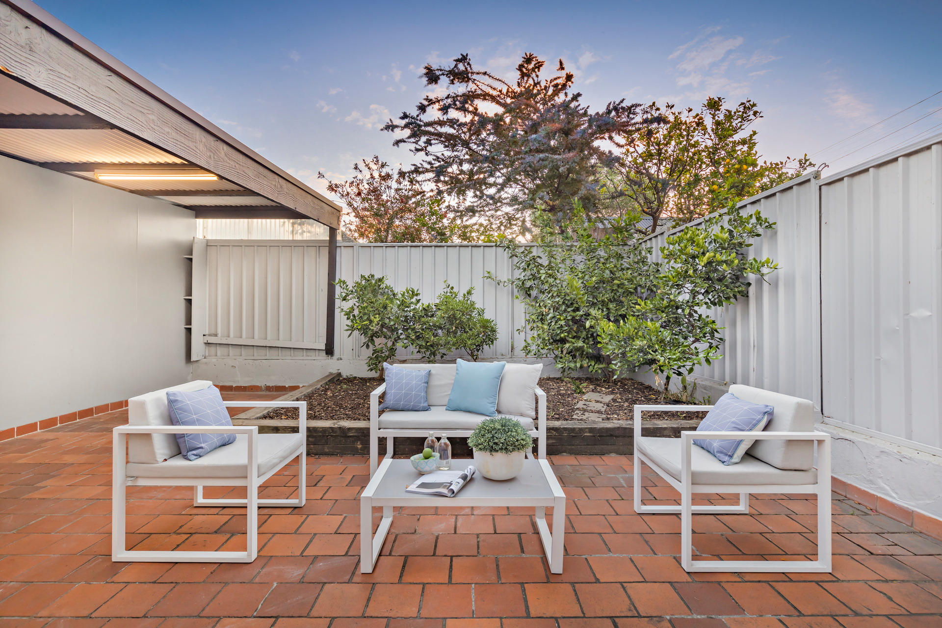 120 Terry Street, Tempe Sold by Raine & Horne Newtown - image 1