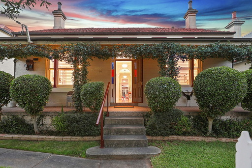 14 London Street, Enmore Sold by Raine & Horne Newtown