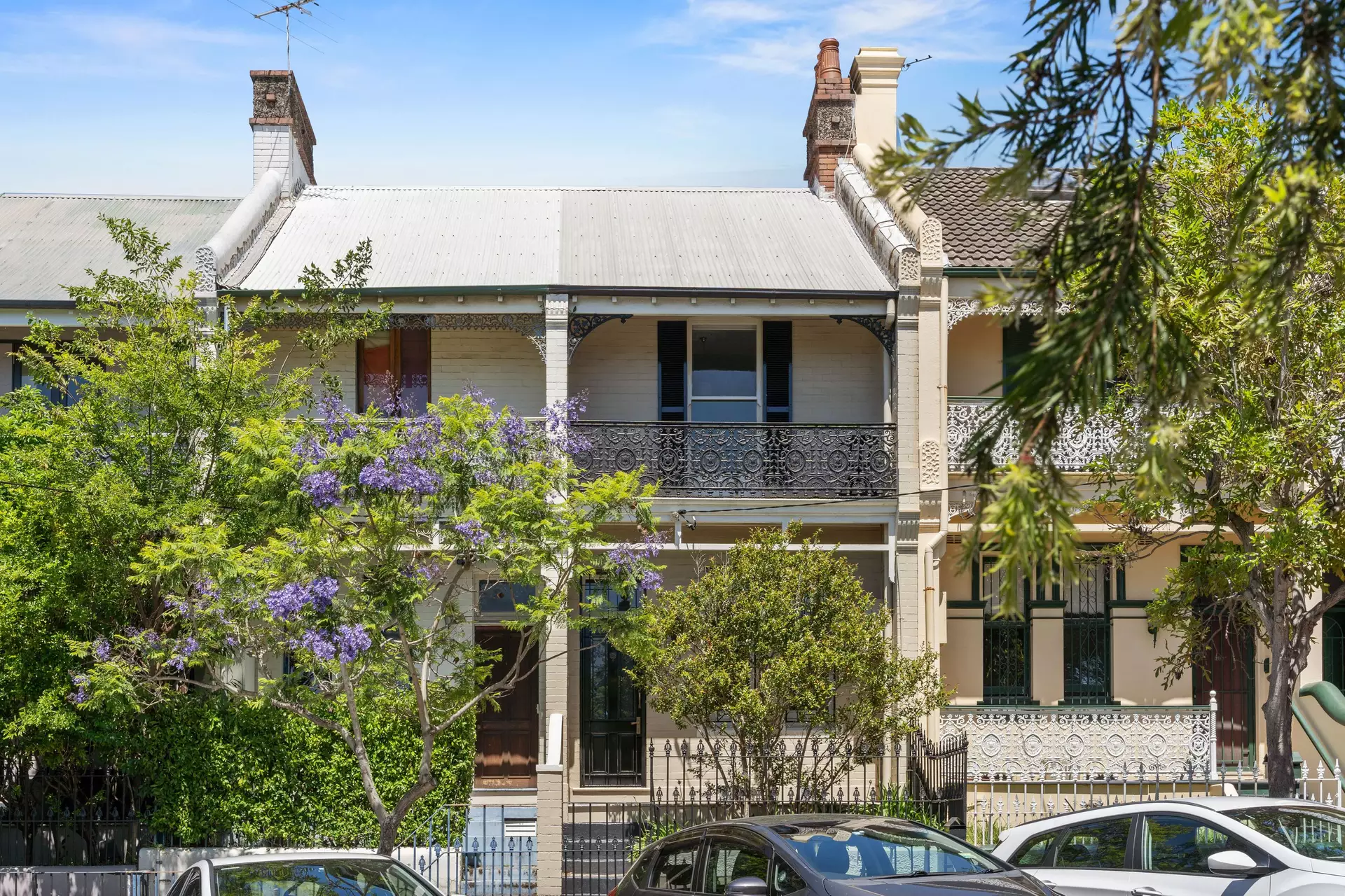 43 Lombard St, Glebe Leased by Raine & Horne Newtown - image 1