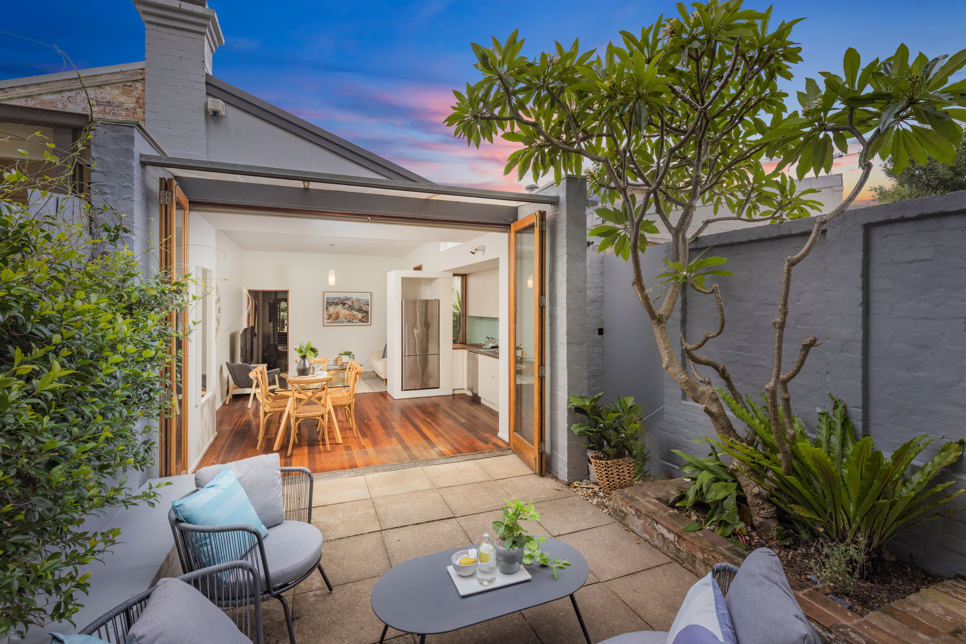 118 Burren Street, Newtown Sold by Raine & Horne Newtown - image 1