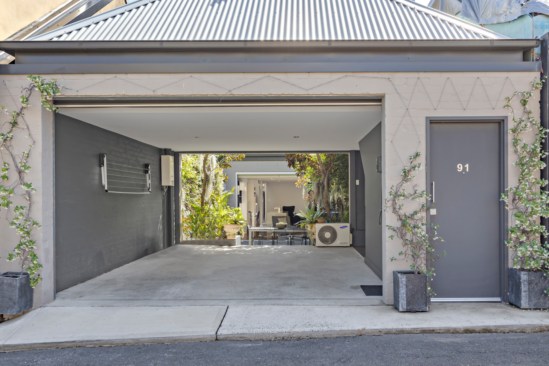 91 Burren Street, Newtown Sold by Raine & Horne Newtown - image 1