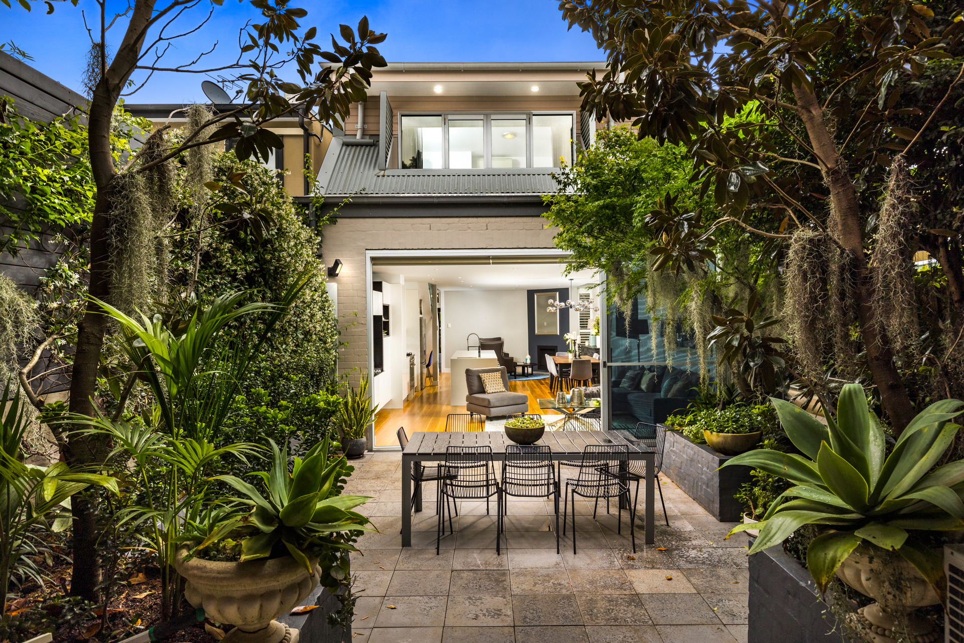 91 Burren Street, Newtown Sold by Raine & Horne Newtown - image 1