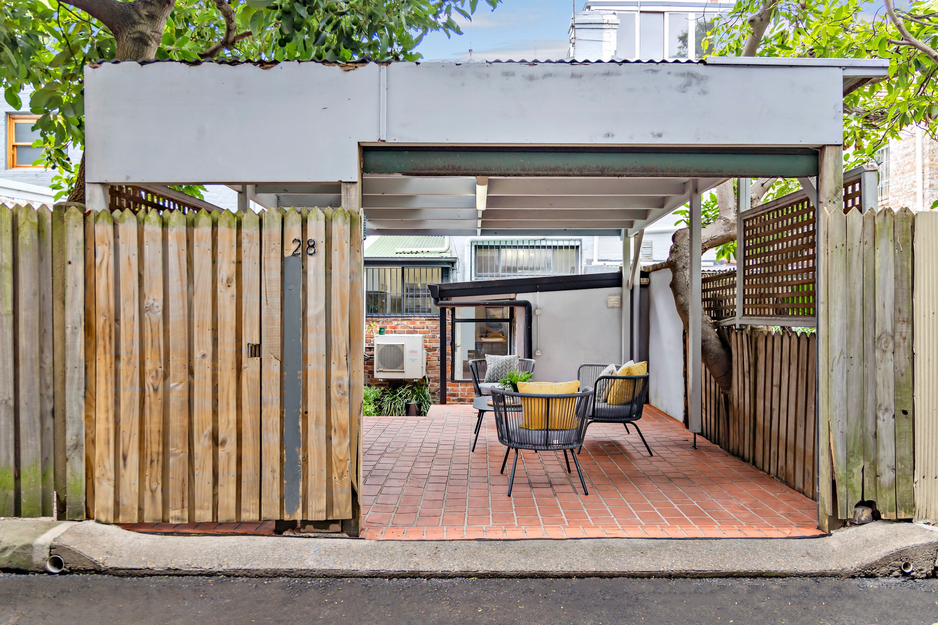 28 Shepherd Street, Chippendale Sold by Raine & Horne Newtown - image 1