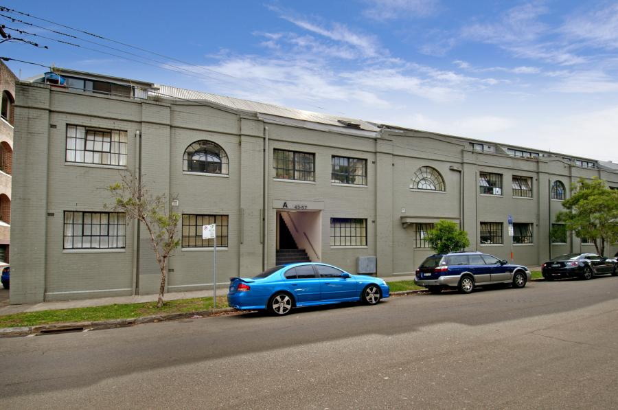 8/43-57 Mallett Street, Camperdown Sold by Raine & Horne Newtown - image 1