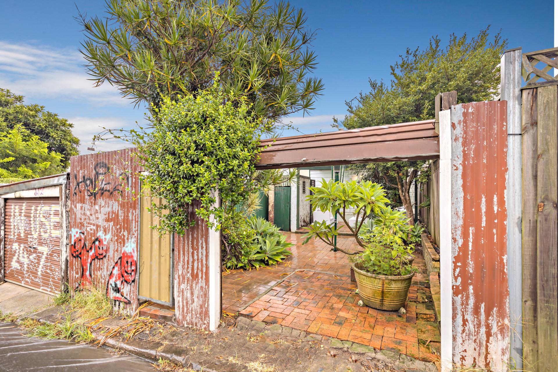 56 Metropolitan Road, Enmore Sold by Raine & Horne Newtown - image 1