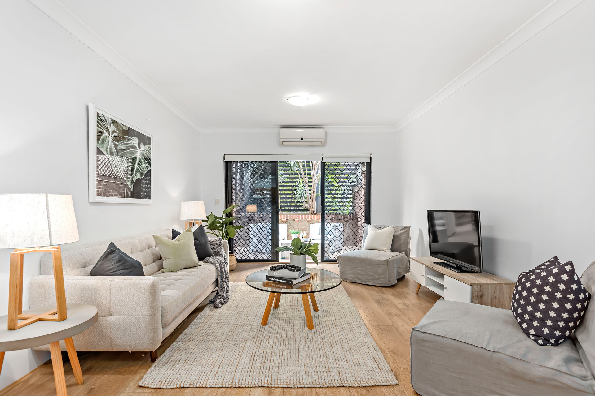 1/11-17 Wyndham Street, Alexandria Sold by Raine & Horne Newtown - image 1