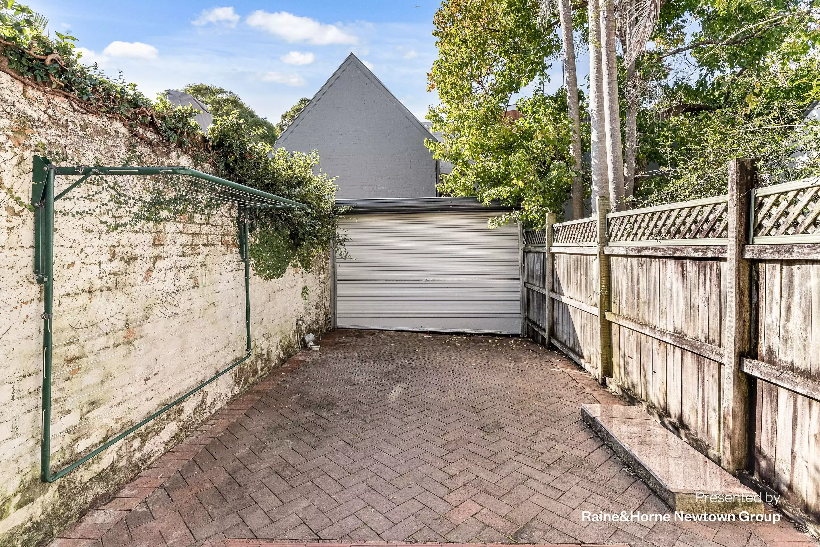 38 Myrtle Street, Chippendale Leased by Raine & Horne Newtown - image 1