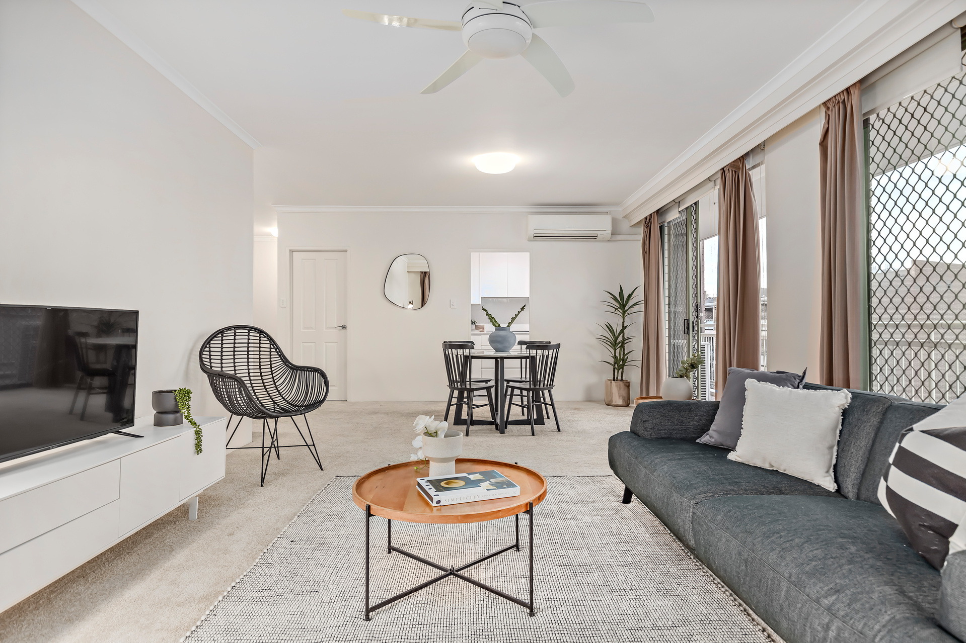 53/39-61 Gibbons Street, Redfern Sold by Raine & Horne Newtown - image 1