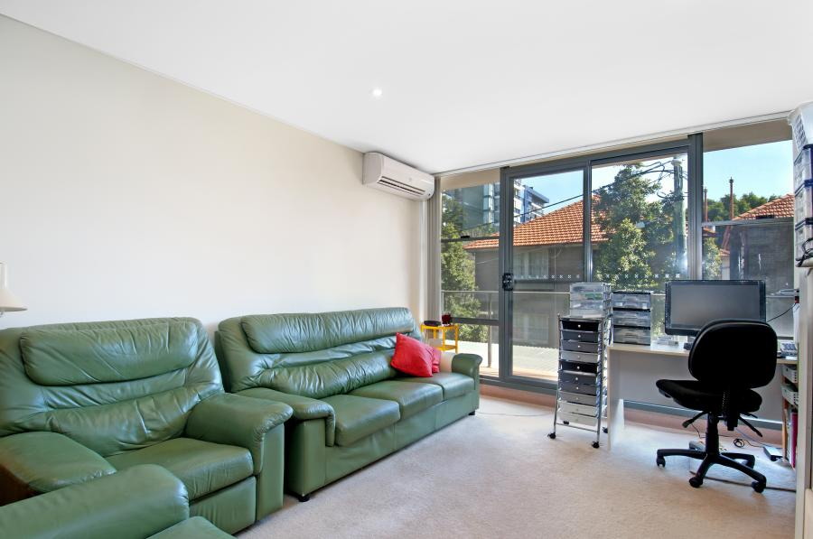 4/12-14 Layton Street, Camperdown Sold by Raine & Horne Newtown - image 1