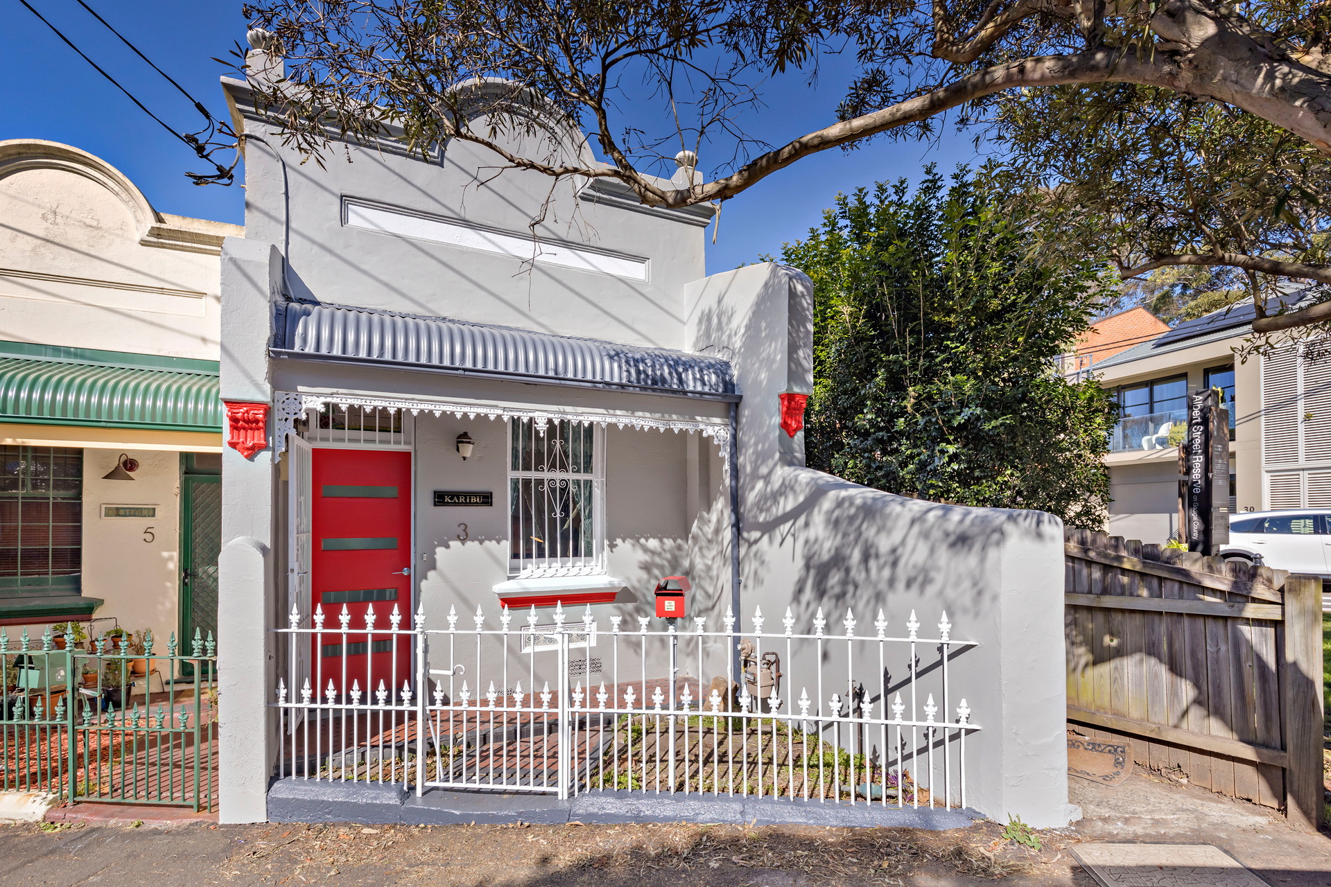 3 Albert Street, Erskineville Sold by Raine & Horne Newtown - image 1