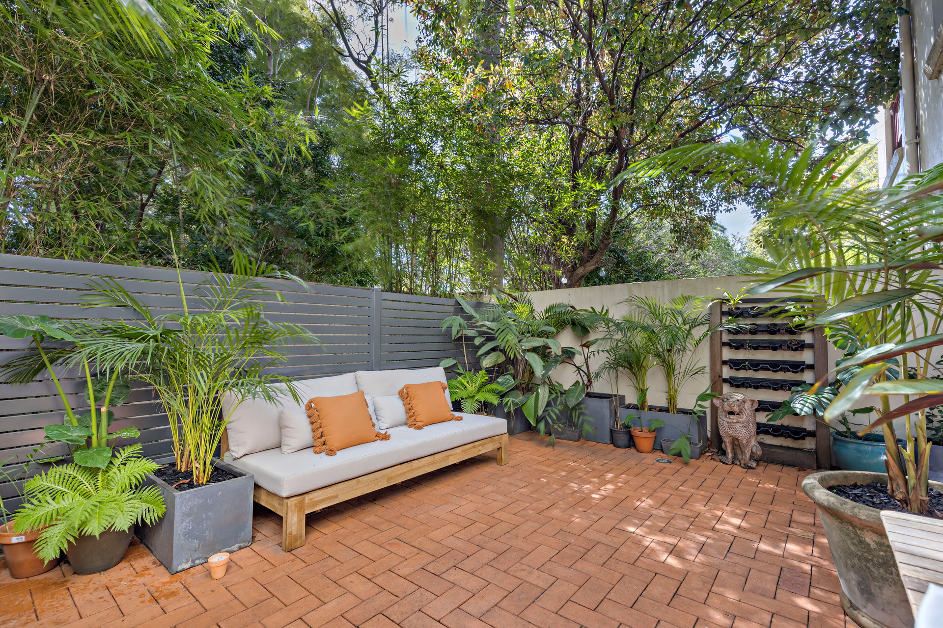 8/58 Park Street, Erskineville Sold by Raine & Horne Newtown - image 1