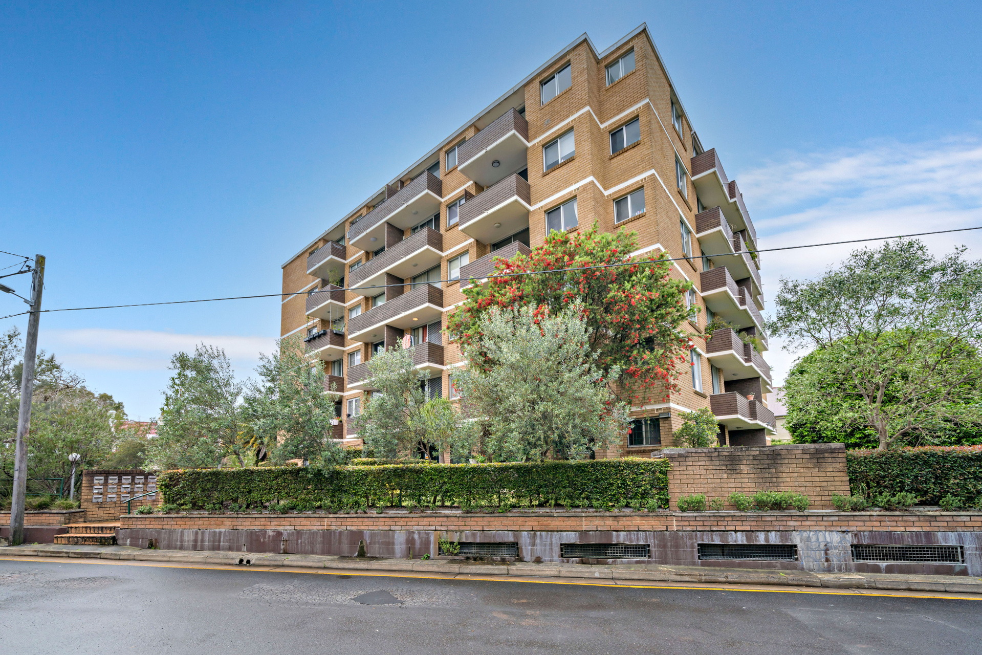 9/2-6 Brown Street, Newtown Sold by Raine & Horne Newtown - image 1