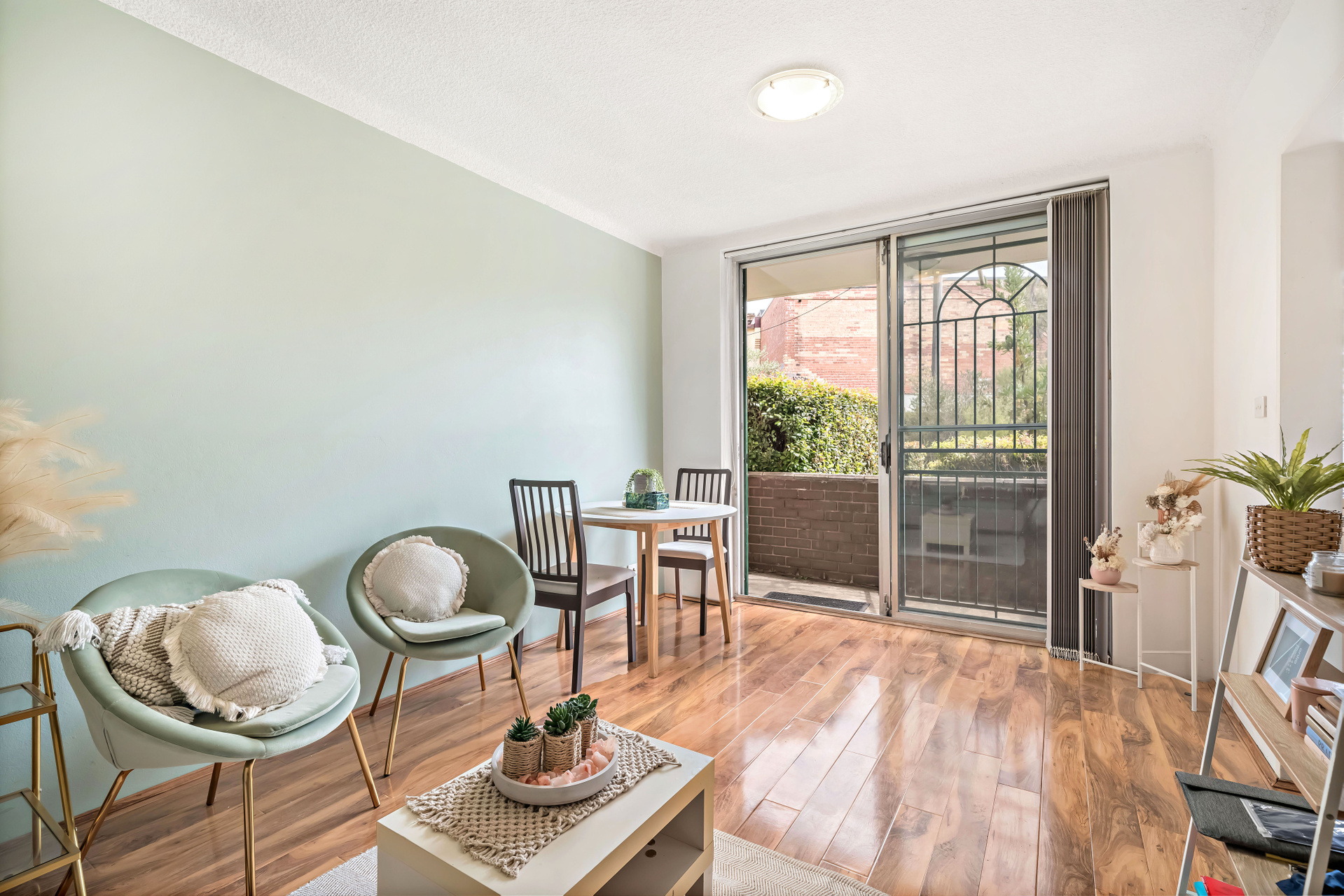 9/2-6 Brown Street, Newtown Sold by Raine & Horne Newtown - image 1