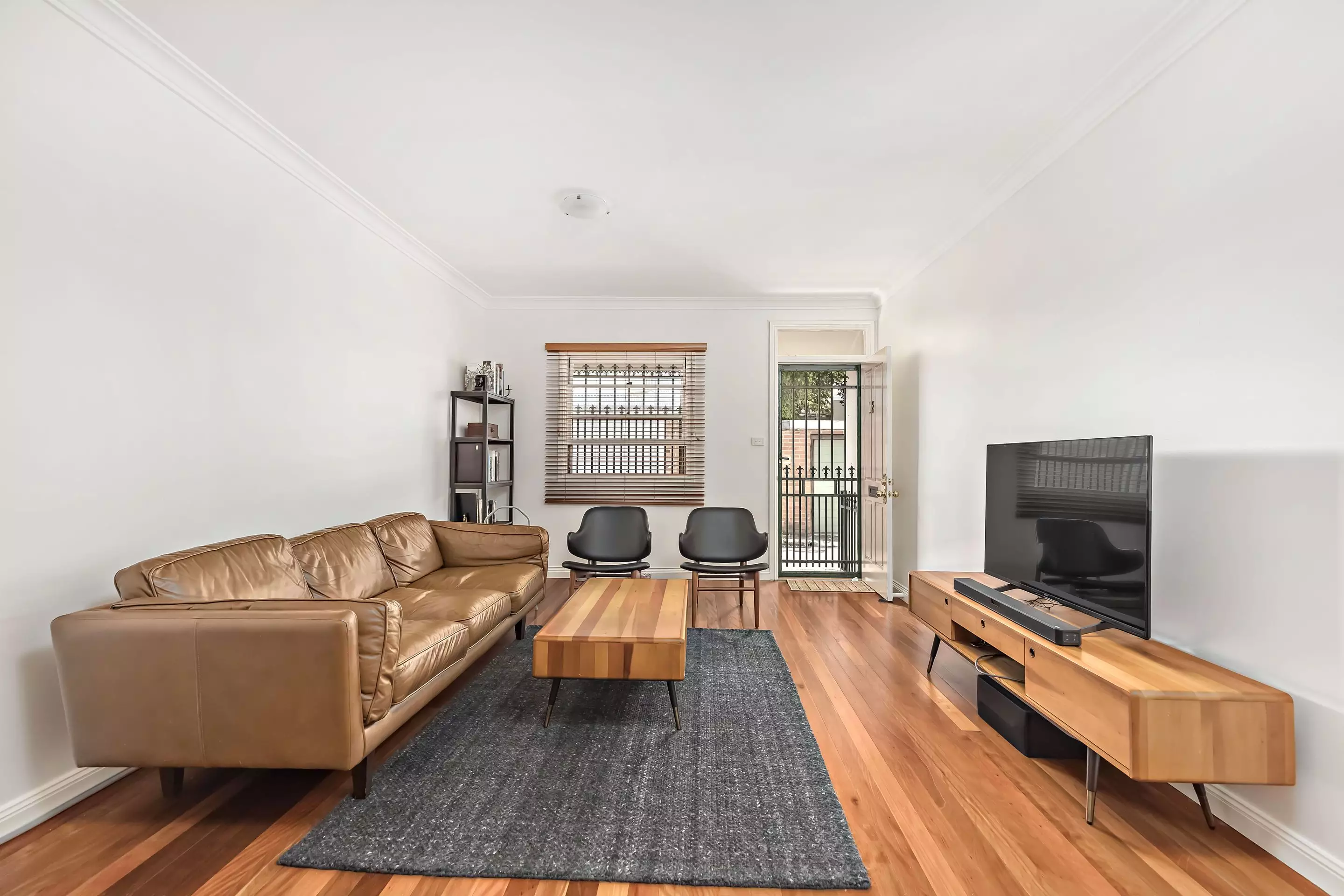 12 Smiths Lane, Erskineville Sold by Raine & Horne Newtown - image 1